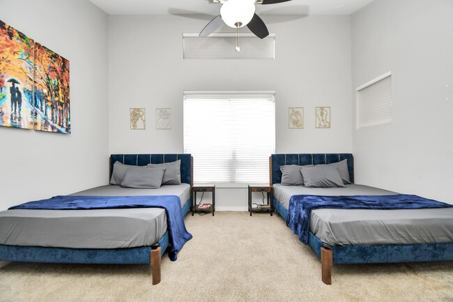 Building Photo - 1806 Drew St