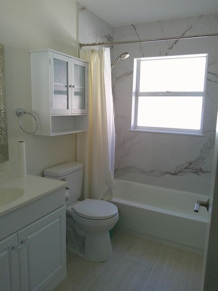 Building Photo - 13104 Jupiter Hills Ct