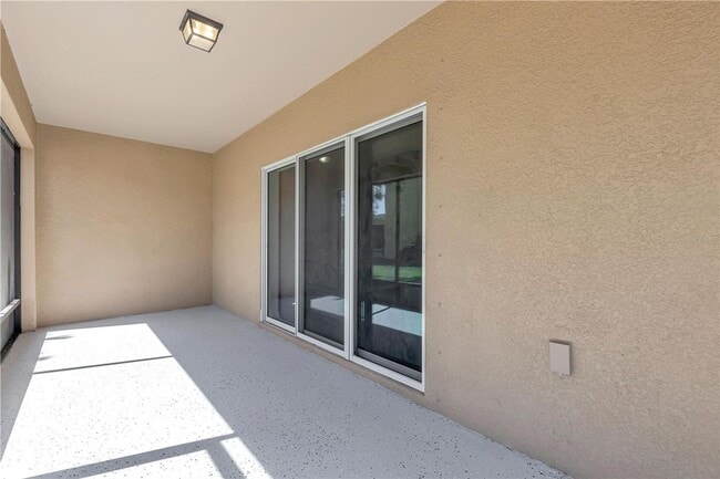 Building Photo - Beautiful, Clean and ready for move in 3/3/1cg Townhouse