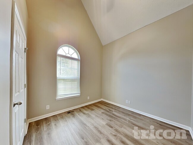 Building Photo - 119 Cherokee Dr