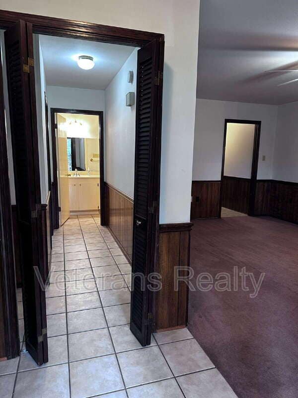 Building Photo - 5040 Beatline Rd