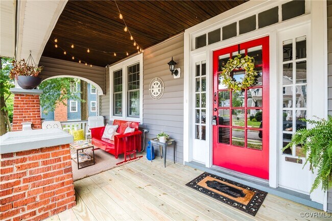 Building Photo - 3100 Barton Ave