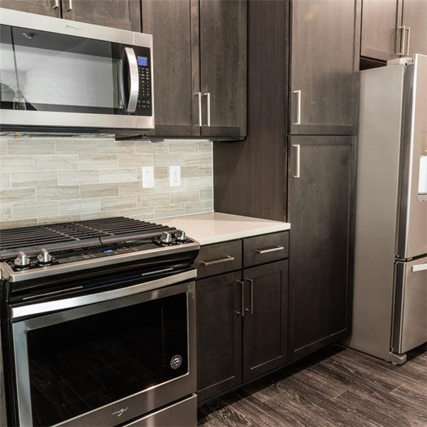 Building Photo - 1300 W 5th St