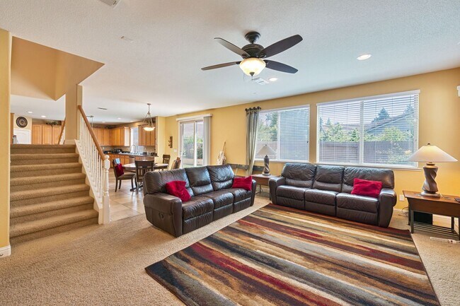 Building Photo - 9952 Spring View Way