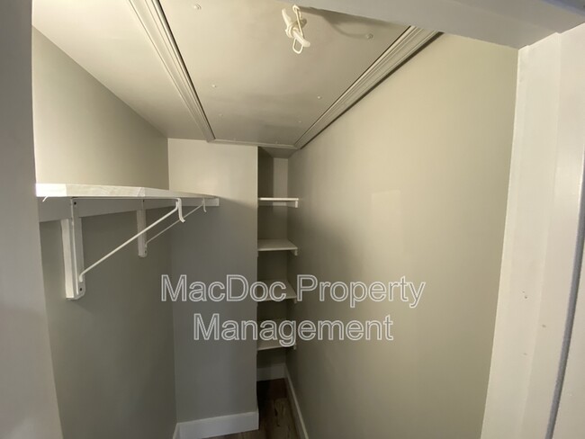 Building Photo - 1115 Winchester St