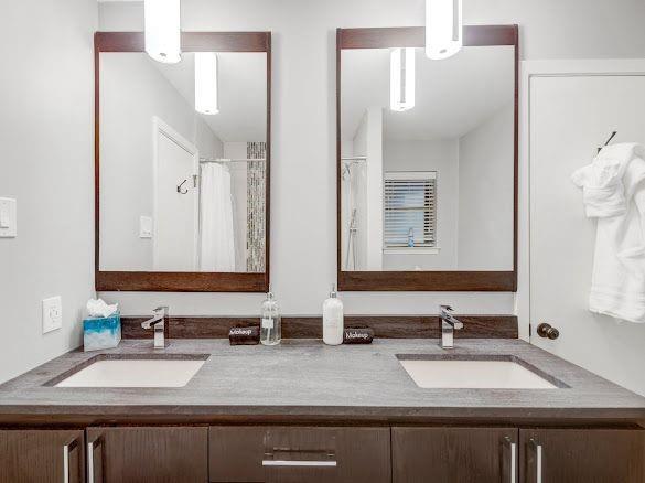 Building Photo - 9667 Timberleaf Dr