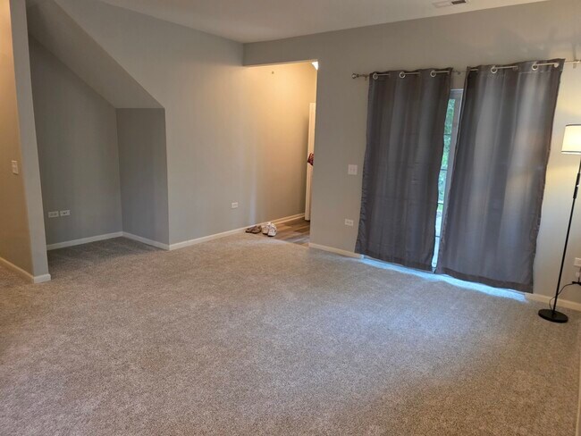 Building Photo - 2250 Aurora Dr
