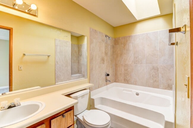Building Photo - 2980 Juniper Hills Blvd