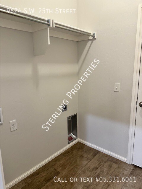 Building Photo - 9624 SW 25th St