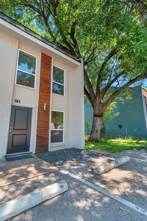 Building Photo - 3812 Southway Dr