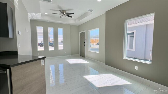 Building Photo - 21 Northwestern Ave