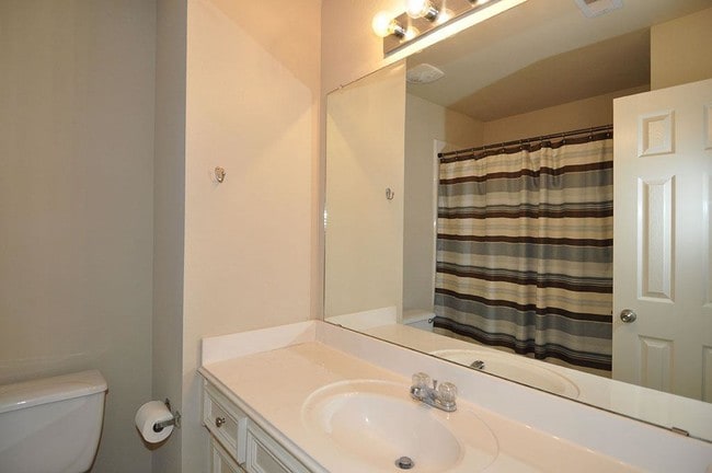 Building Photo - 22852 Lantern Hills Dr