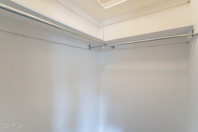 Building Photo - 11026 N 28th Dr