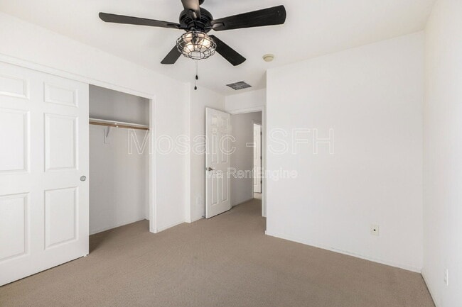 Building Photo - 2656 E Boston St