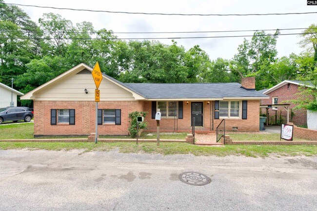 Building Photo - 5612 Kirkland St