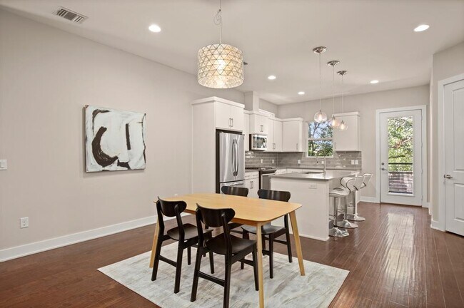 Building Photo - 1730 Bunche Rd