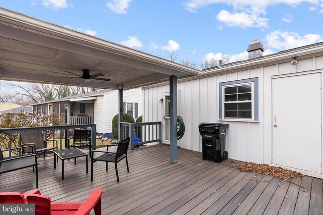 Building Photo - 516 Hollingsworth Dr