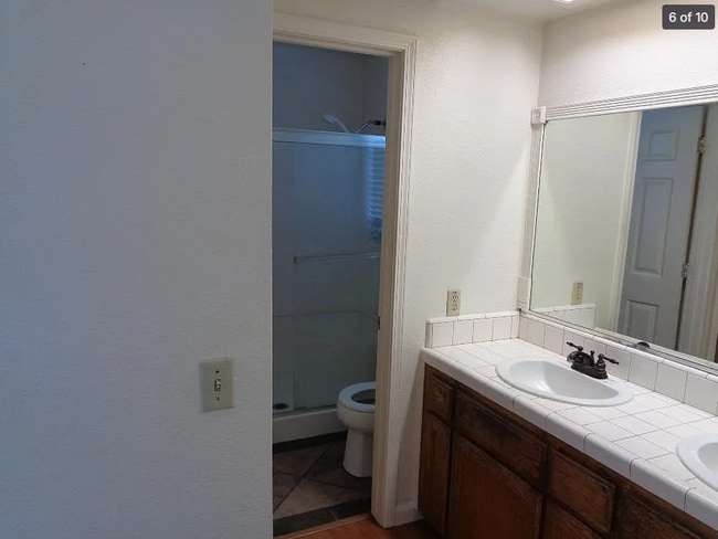 Building Photo - 898 Don Medico Dr