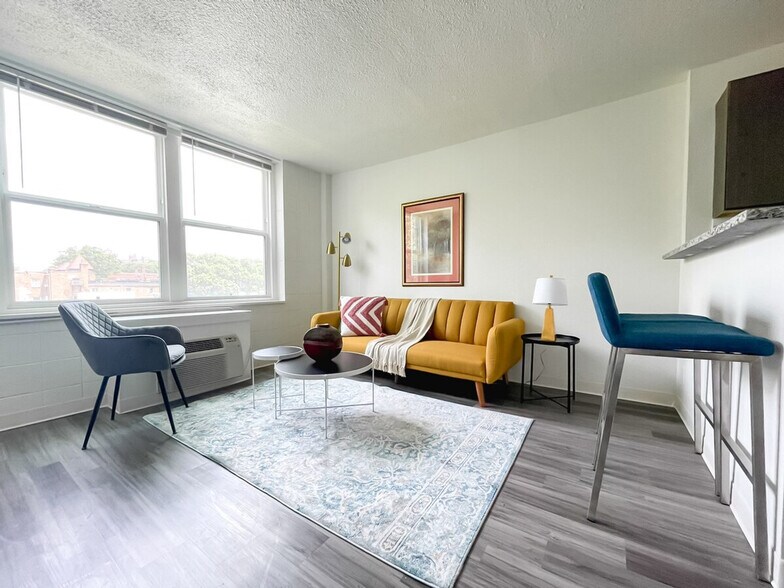 Building Photo - 2515 Burnet Ave