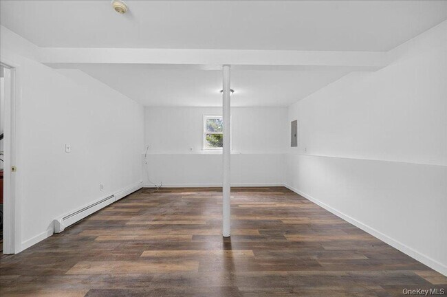 Building Photo - 226 Knoth Rd