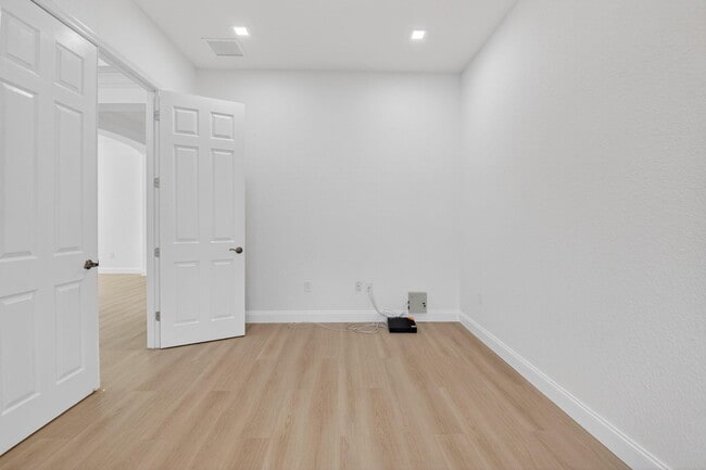 Building Photo - 10562 Cape Delabra Ct