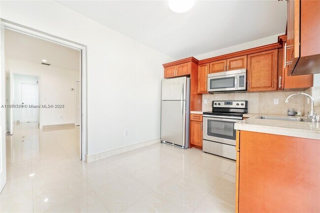 Building Photo - 11480 SW 42nd Terrace