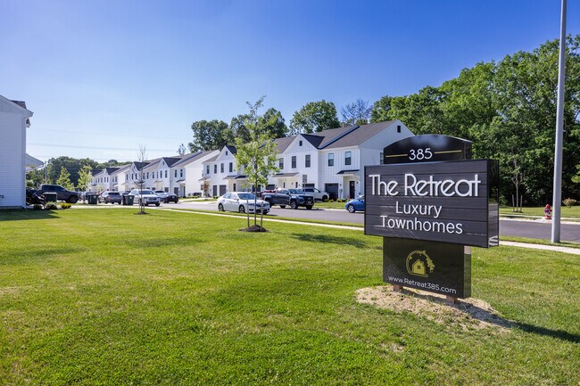 Building Photo - 385 N Tuckahoe Rd