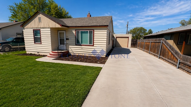 Building Photo - Charming Home in Nampa!