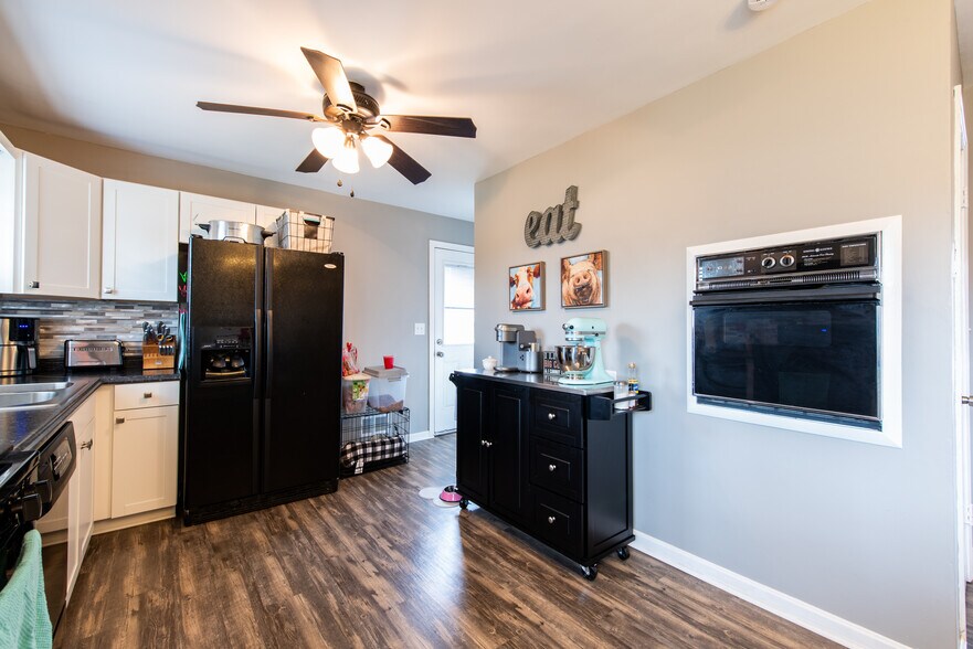 Building Photo - 7306 Tangelo Dr