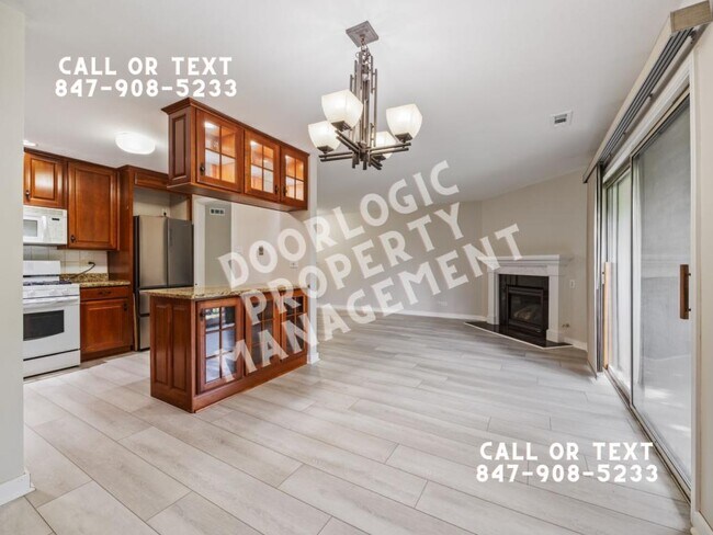 Building Photo - 890 Sheldon Ct