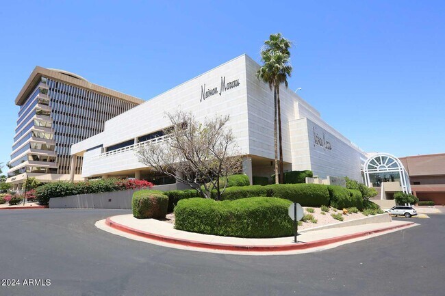 Building Photo - 7675 E McDonald Dr