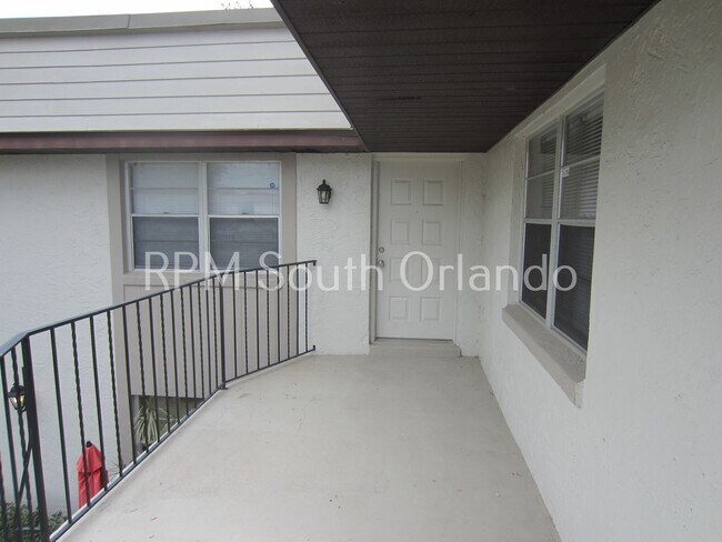 Building Photo - 36 Windtree Ln