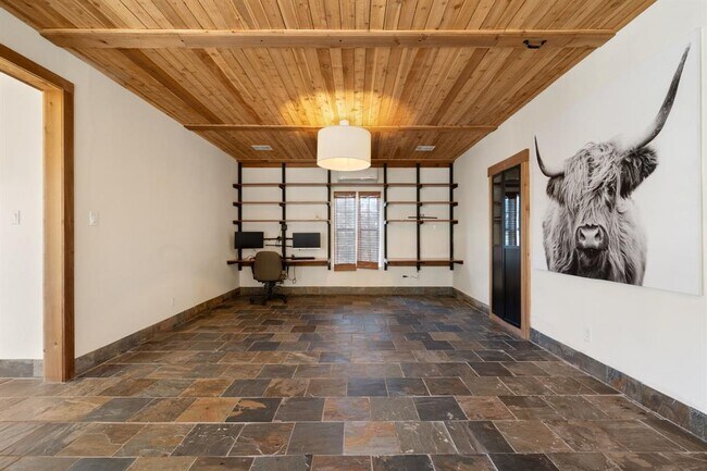 Building Photo - 158 Uriah Dr