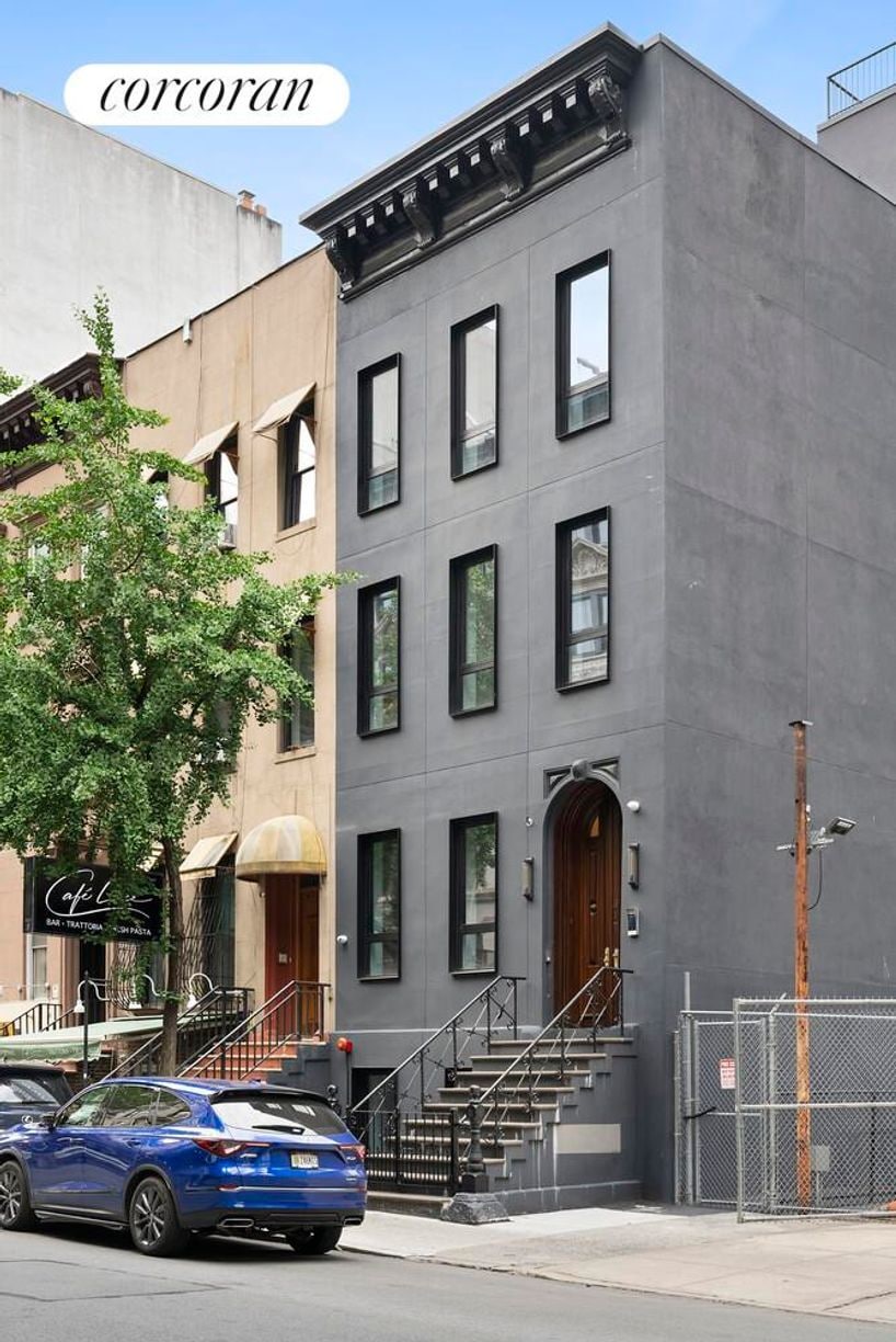 Building Photo - 317 W 51st St