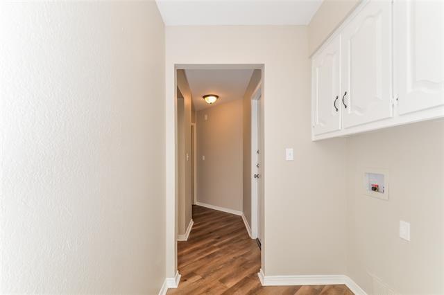 Building Photo - 701 Willow Brook Dr