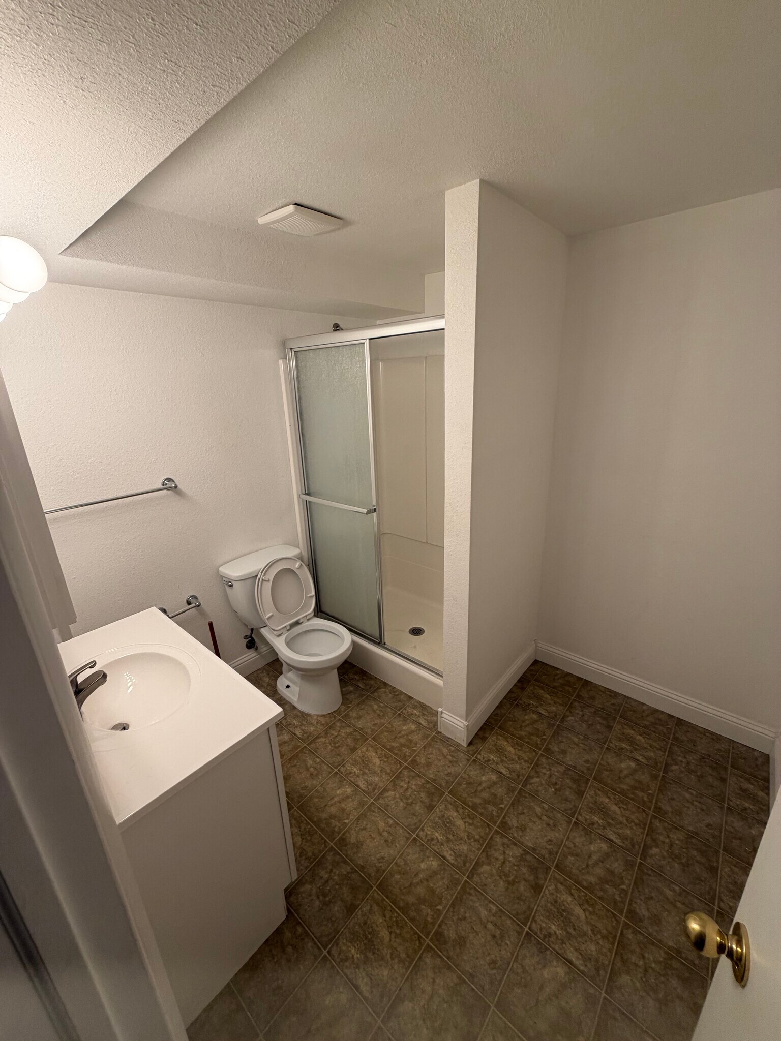 Building Photo - 755 Gardenia St