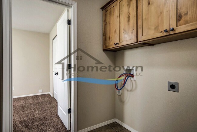 Building Photo - Cozy and Stylish 1 Bedroom and 1 Bathroom Cottage with Modern Features in Central Coeur d'Alene!