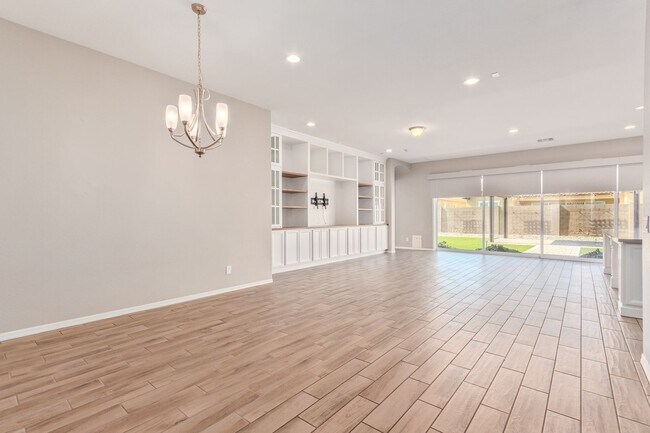 Building Photo - New Rental Listing in Madison Vistas
