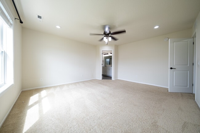Building Photo - 9183 Lighthouse Ln