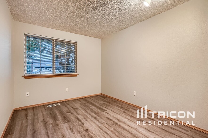 Building Photo - 515 SW 328th Ct