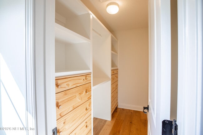 Building Photo - 11 Mascotte Pl