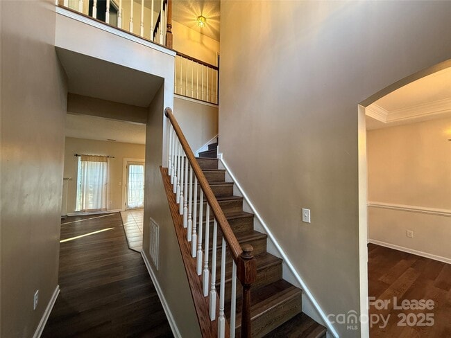 Building Photo - 111 Foxtail Dr