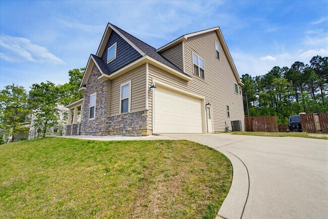 Building Photo - 90 Countryside Dr