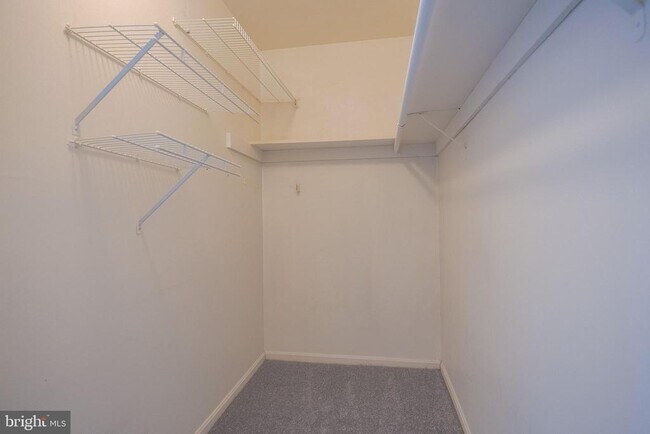 Building Photo - 5937 Quantrell Ave