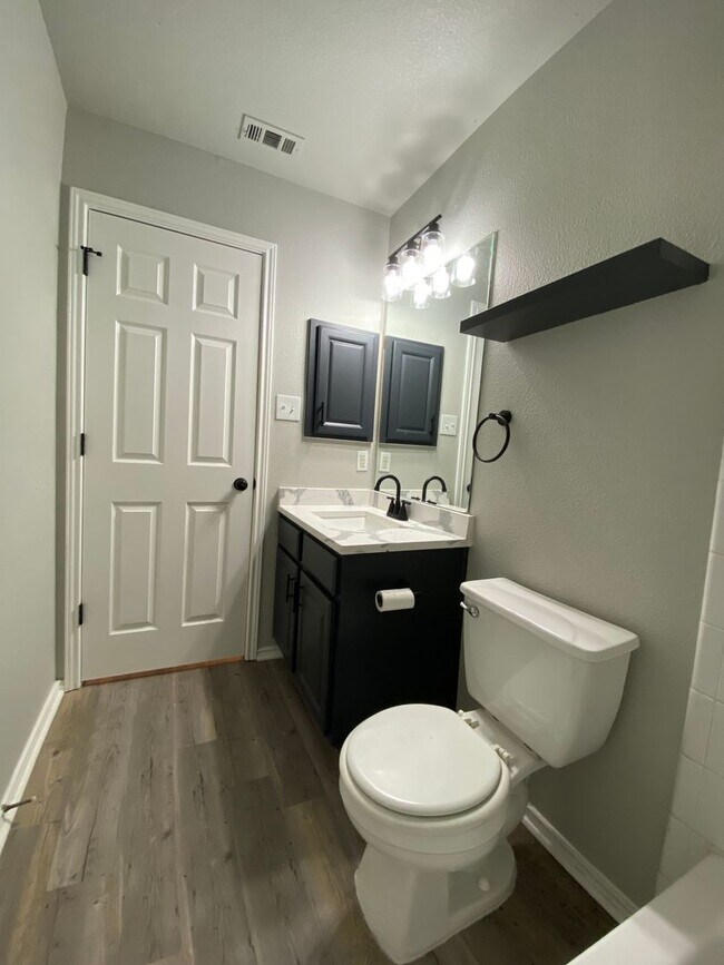 Building Photo - Beautiful Home in Redbird Ranch