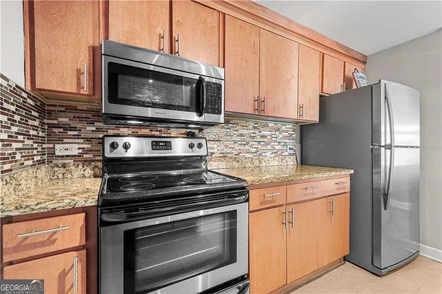 kitchen - 375 Ralph McGill Blvd NE