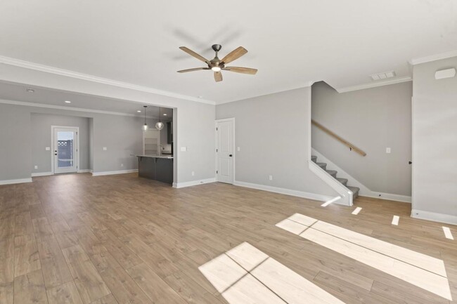 Building Photo - Beautiful New Townhouse in the Heart of Mu...