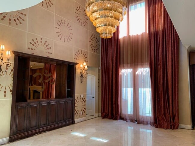 Building Photo - Boat Dock Home | Gated Community | Oxnard ...