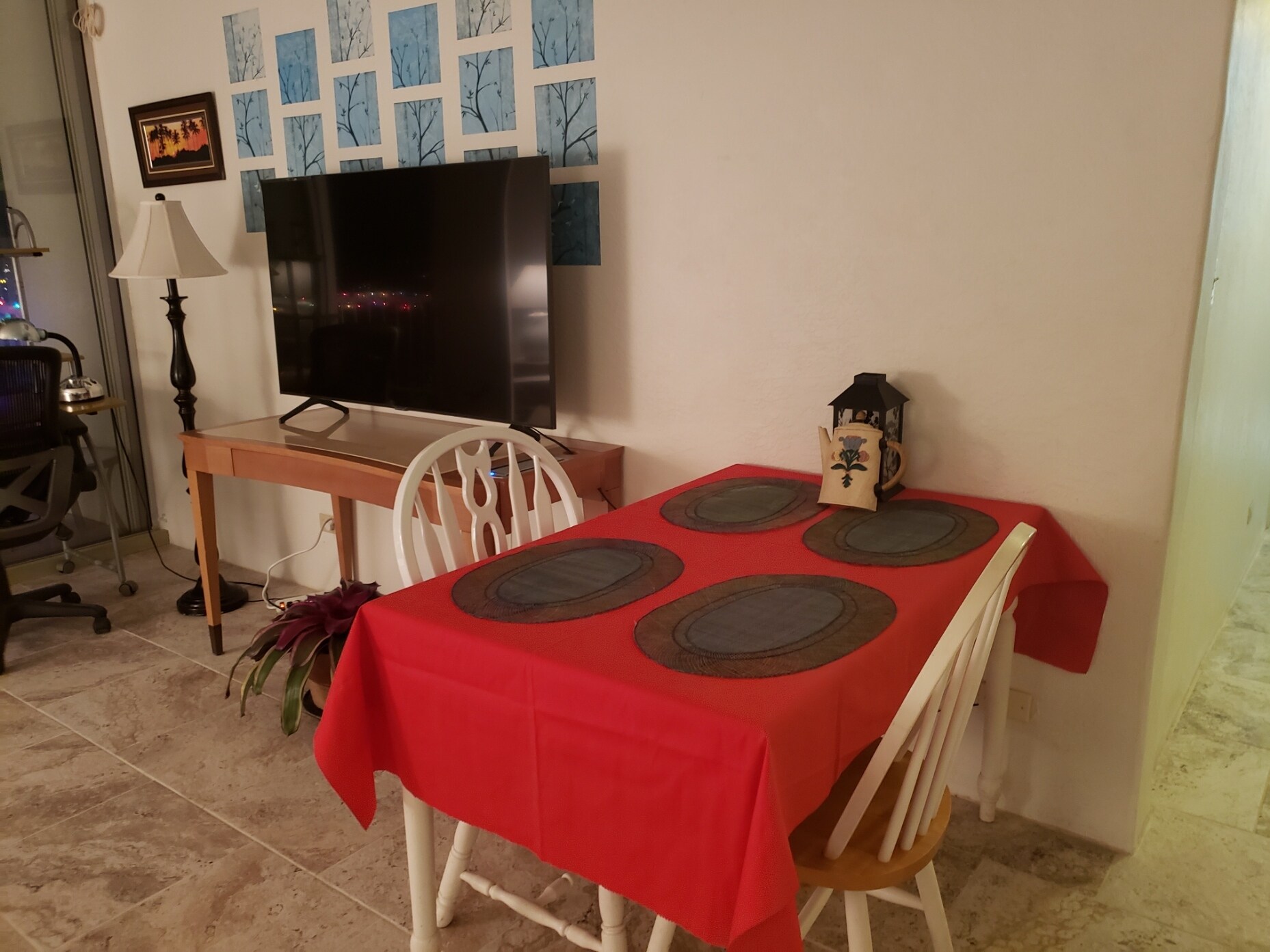 Dining area - 98-410 Koauka Loop