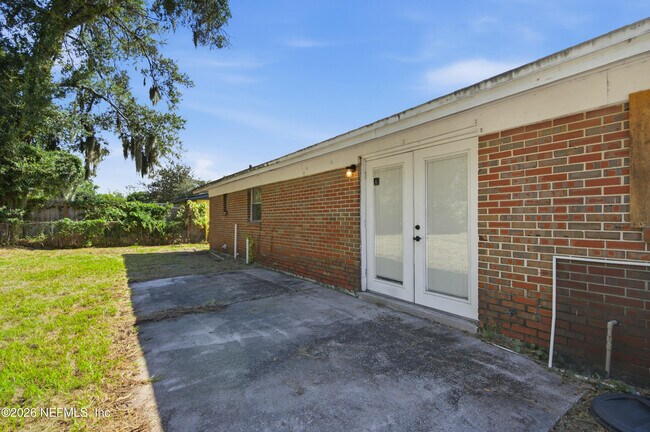 Building Photo - 7386 Dostie Dr E